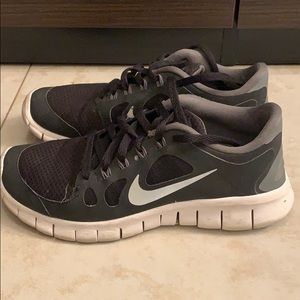 Nike Free Athletic Shoes Y
